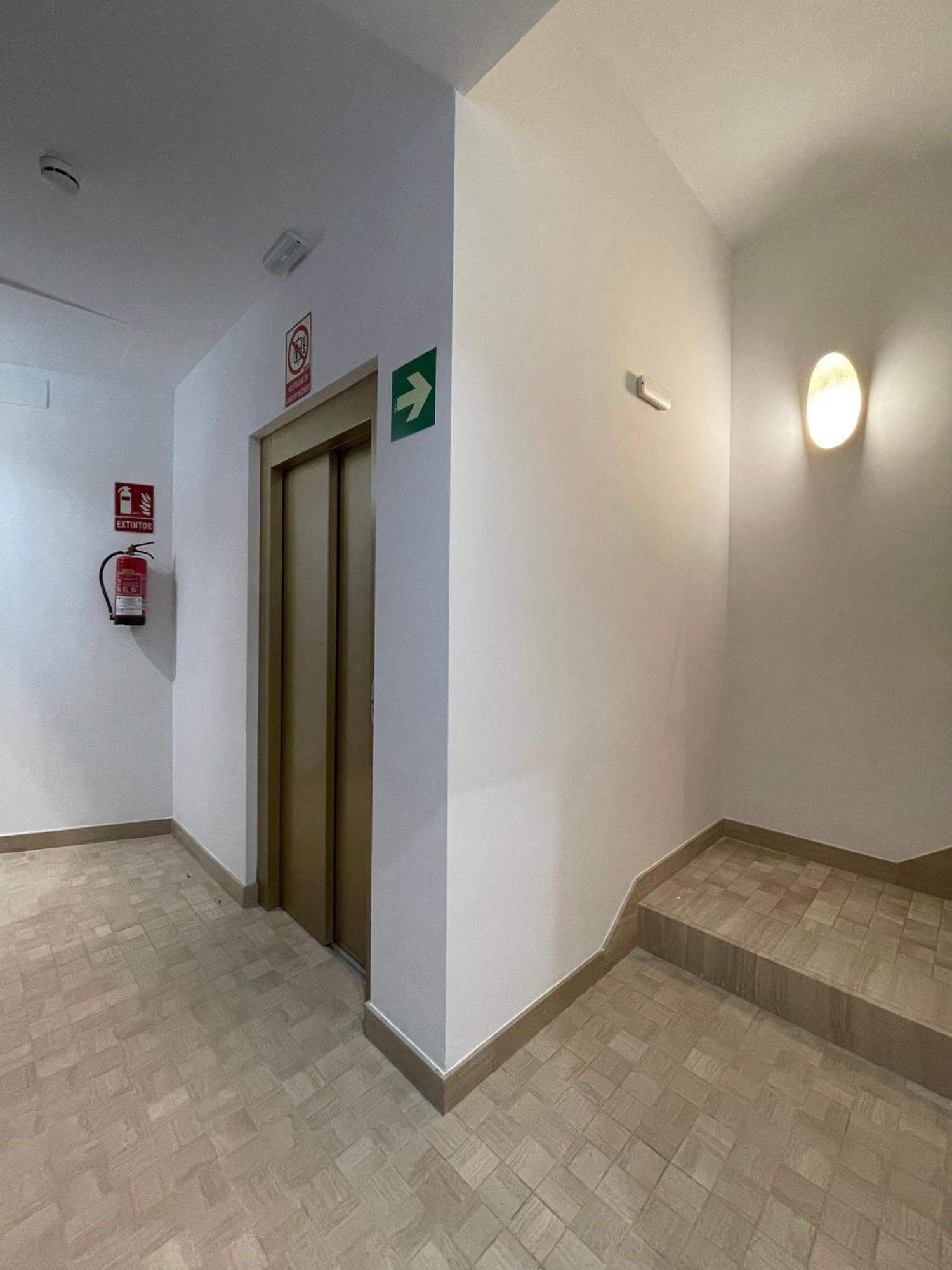 Apartamentos Sevilla Centro ภายนอก รูปภาพ